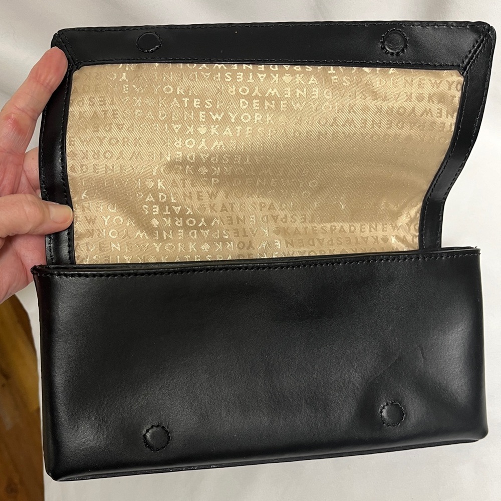 Kate Spade EUC Black and Cream Woven Clutch, Magnetic closure, clean edges - Picture 7 of 11